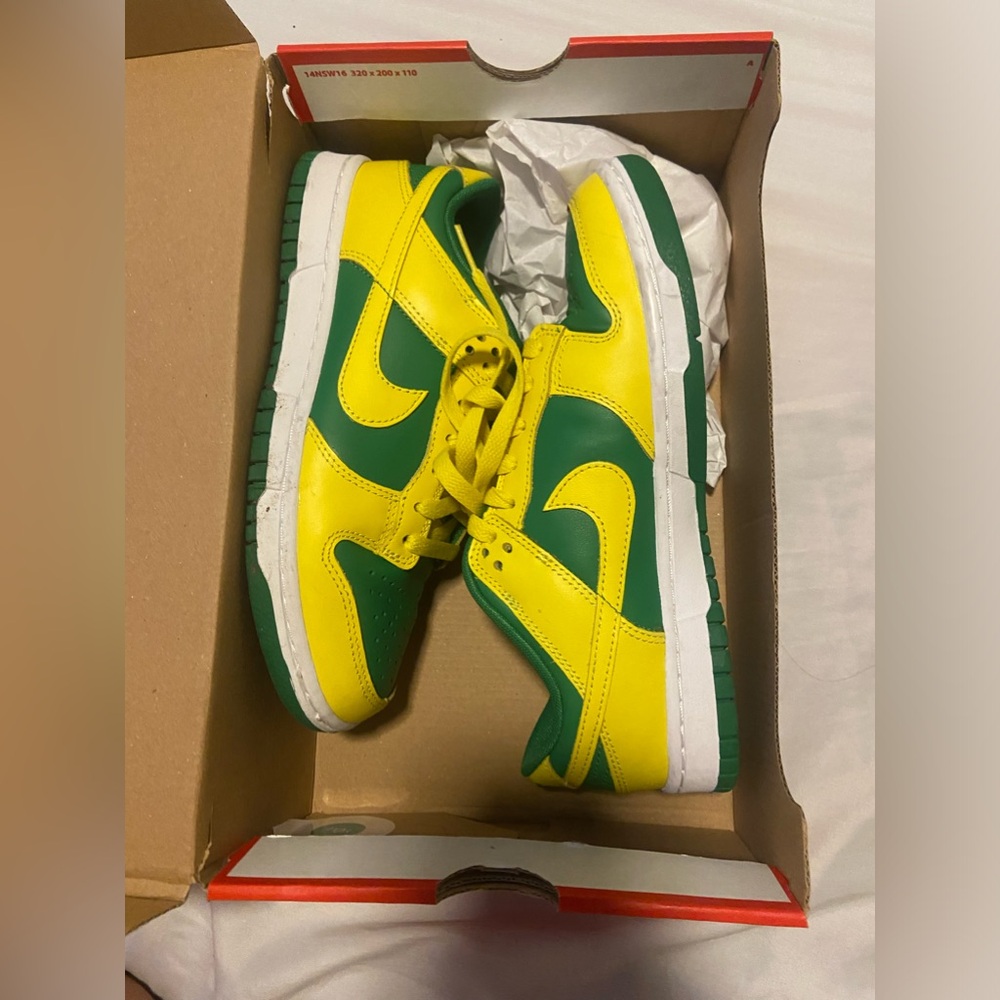 Reverse Brazil dunks